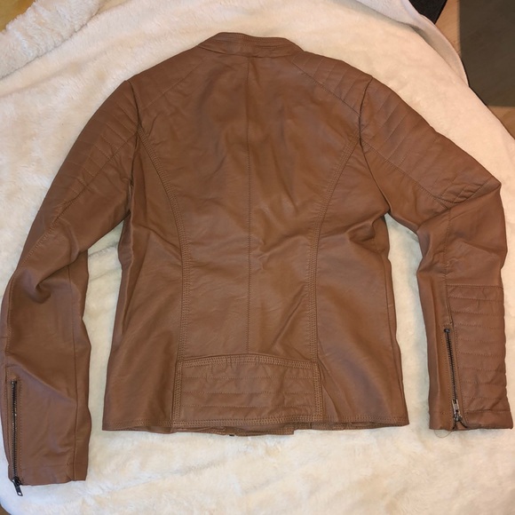 Leather jacket - Picture 4 of 7